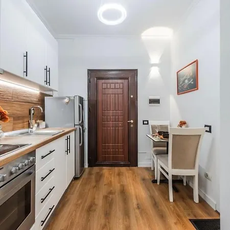 Zoe At Center * Tirana