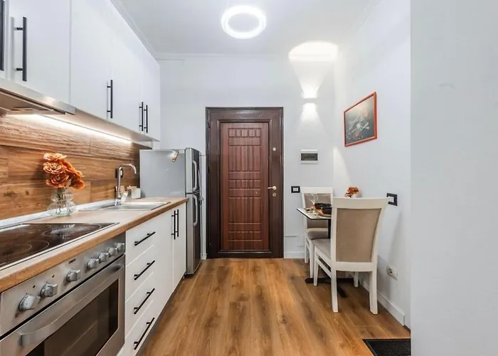 Zoe At Center * Tirana